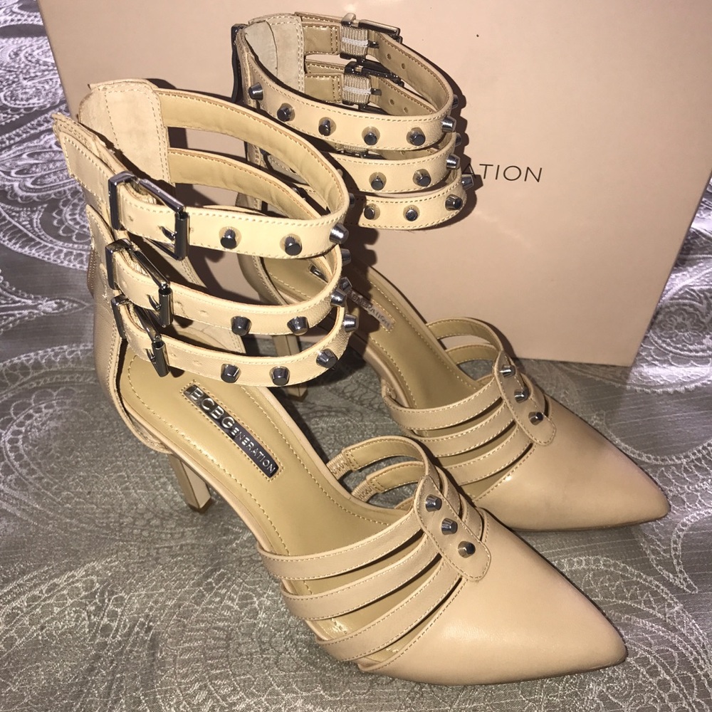COPY - NWT BCBG Nude Heel 7.5 Clemento Studs Blush